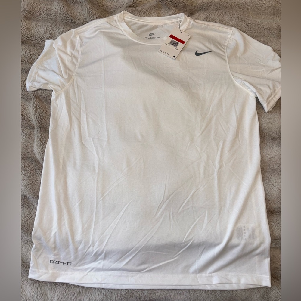 Nike Men's White Short Sleeve Tee